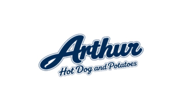 Arthur Hot Dog & Potatoes